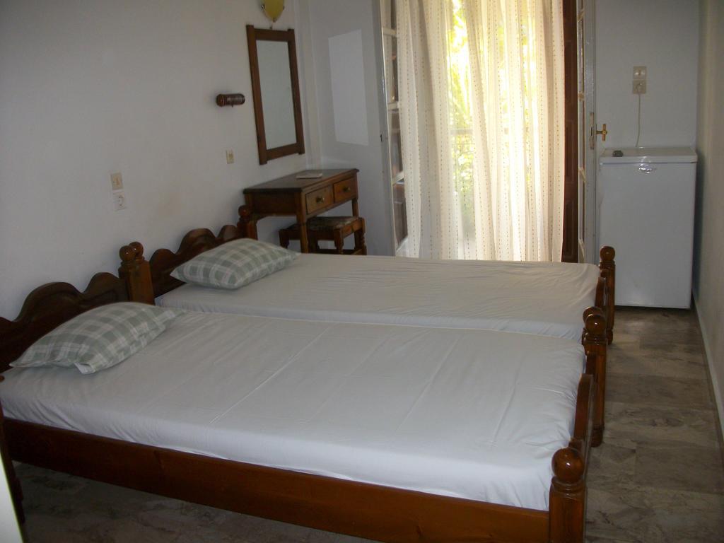 Jasmine'S Guest House Карловаси Номер фото
